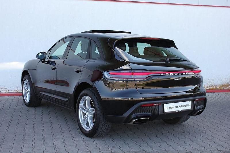 Gebraucht Porsche Macan 265 PS (194 kW) 2023 Schwarz SUV