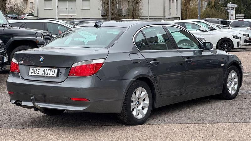 Gebraucht BMW 525 177 PS (130 kW) 2005 Grau Limousine