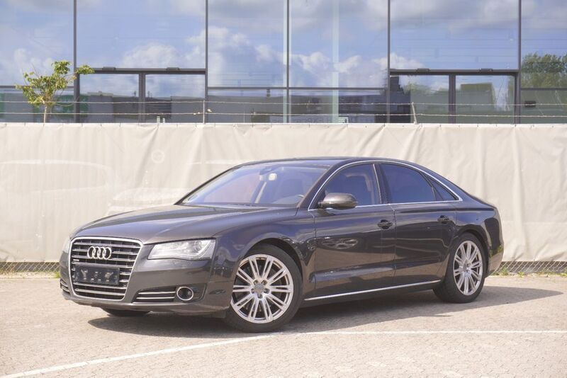 Grau Gebraucht 2010 Audi A8 Limousine | 12.000 € (Fairer Preis) - Bild 1/4