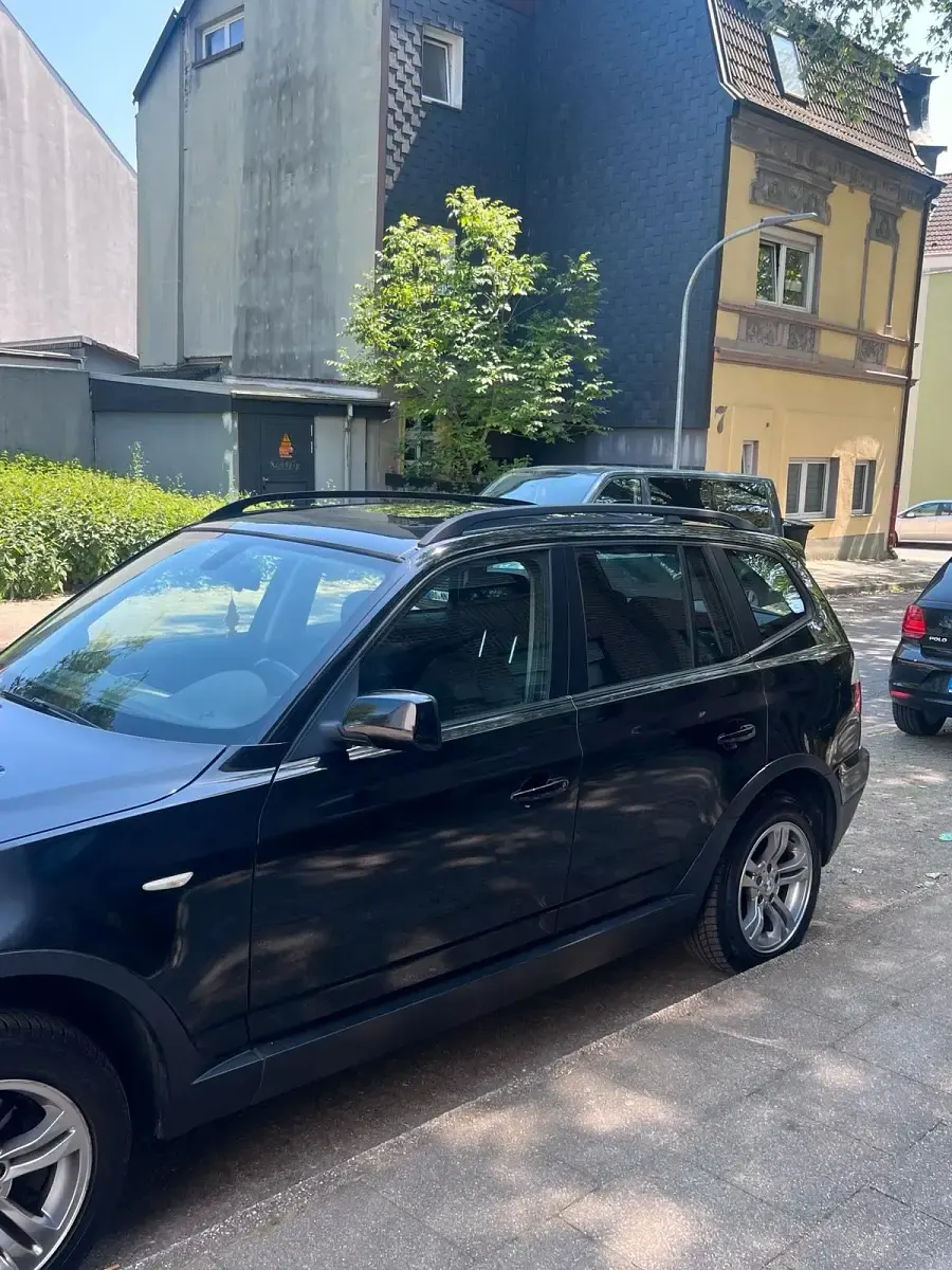 Begagnad BMW X3 150 HK (110 kW) 2006 Svart SUV