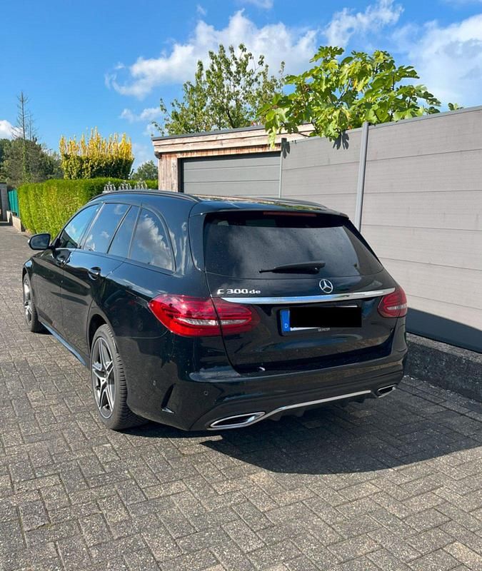 Gebraucht Mercedes C300e AMG line 306 PS (225 kW) 2019 Schwarz Kombi