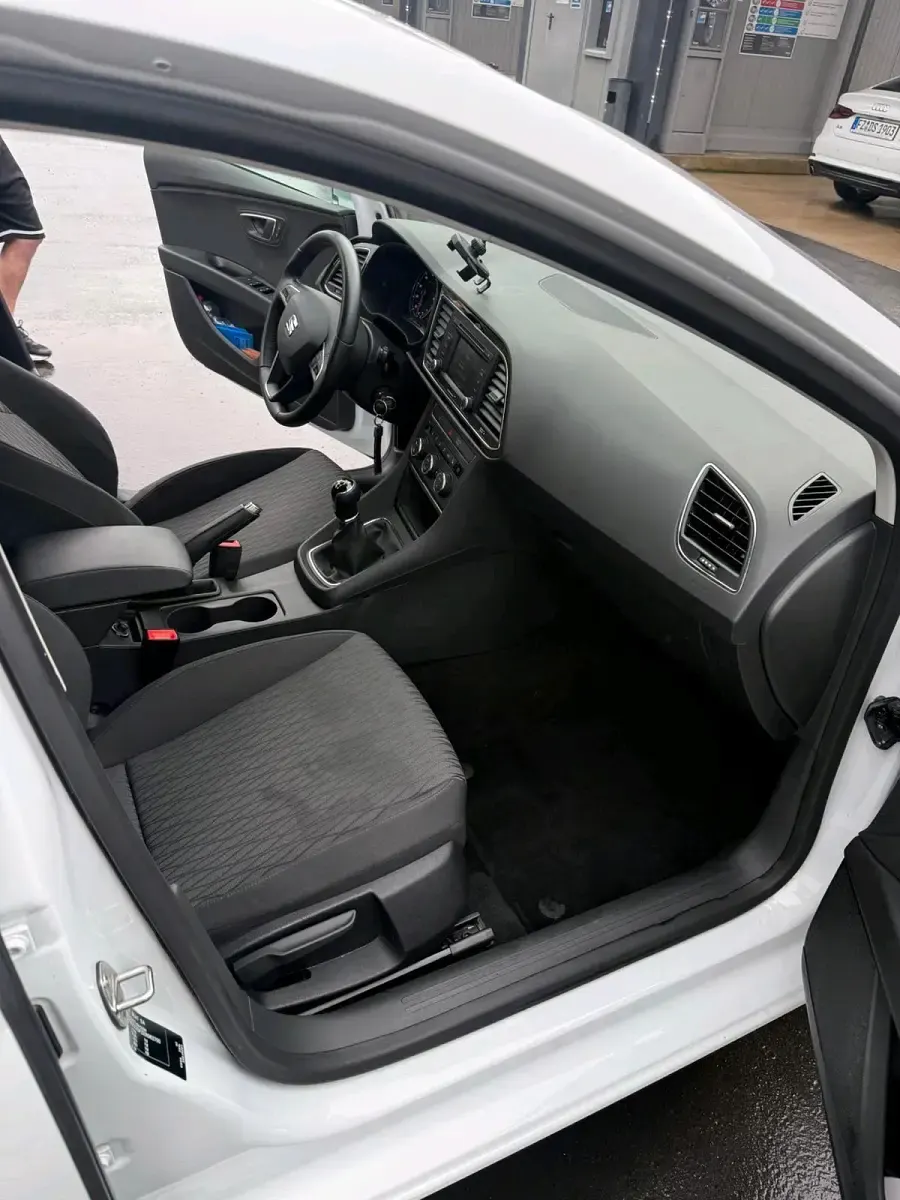 Gebraucht Seat Leon 122 PS (89 kW) 2014 Weiß Limousine