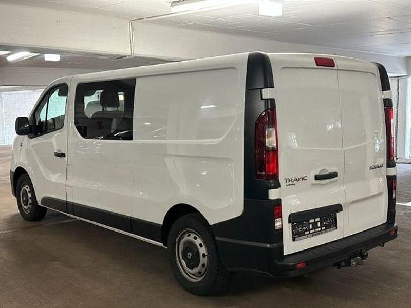 Gebraucht Renault Trafic Komfort 120 PS (88 kW) 2018 Weiss Van / Kleinbus