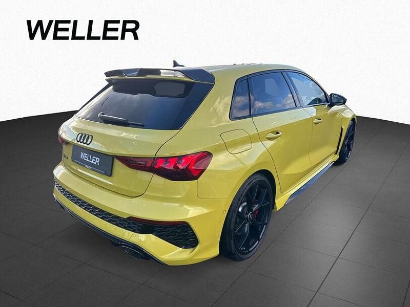 Gebraucht Audi RS3 Comfort 400 PS (294 kW) 2022 Pythongelb (gelb) Limousine
