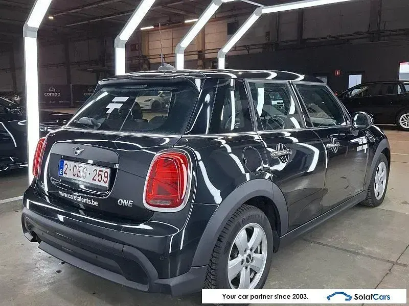 Käytetty Mini ONE 102 HP (75 kW) 2022 Musta Viistoperä