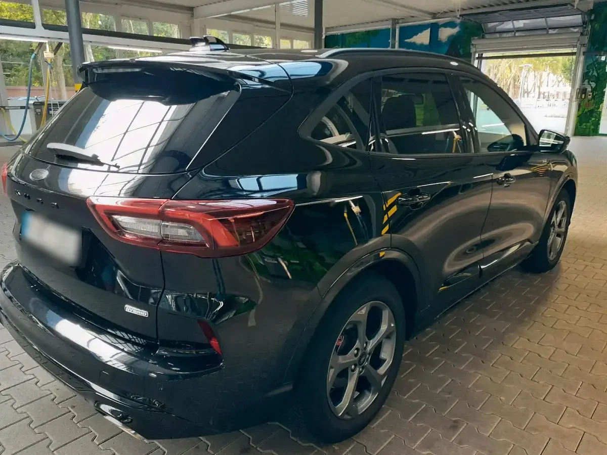 Gebraucht Ford Kuga ST-Line X 179 PS (131 kW) 2025 Schwarz SUV