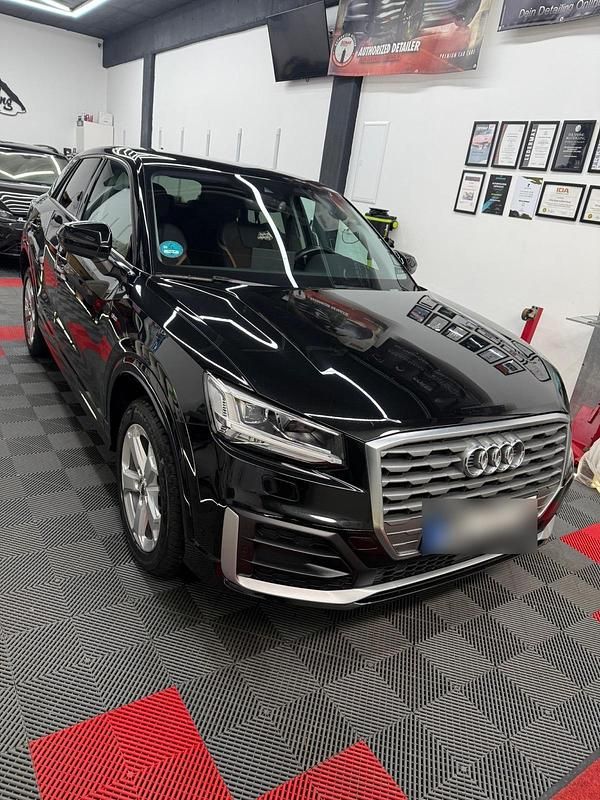 Gebraucht Audi Q2 Black Edition 150 PS (110 kW) 2018 Schwarz SUV