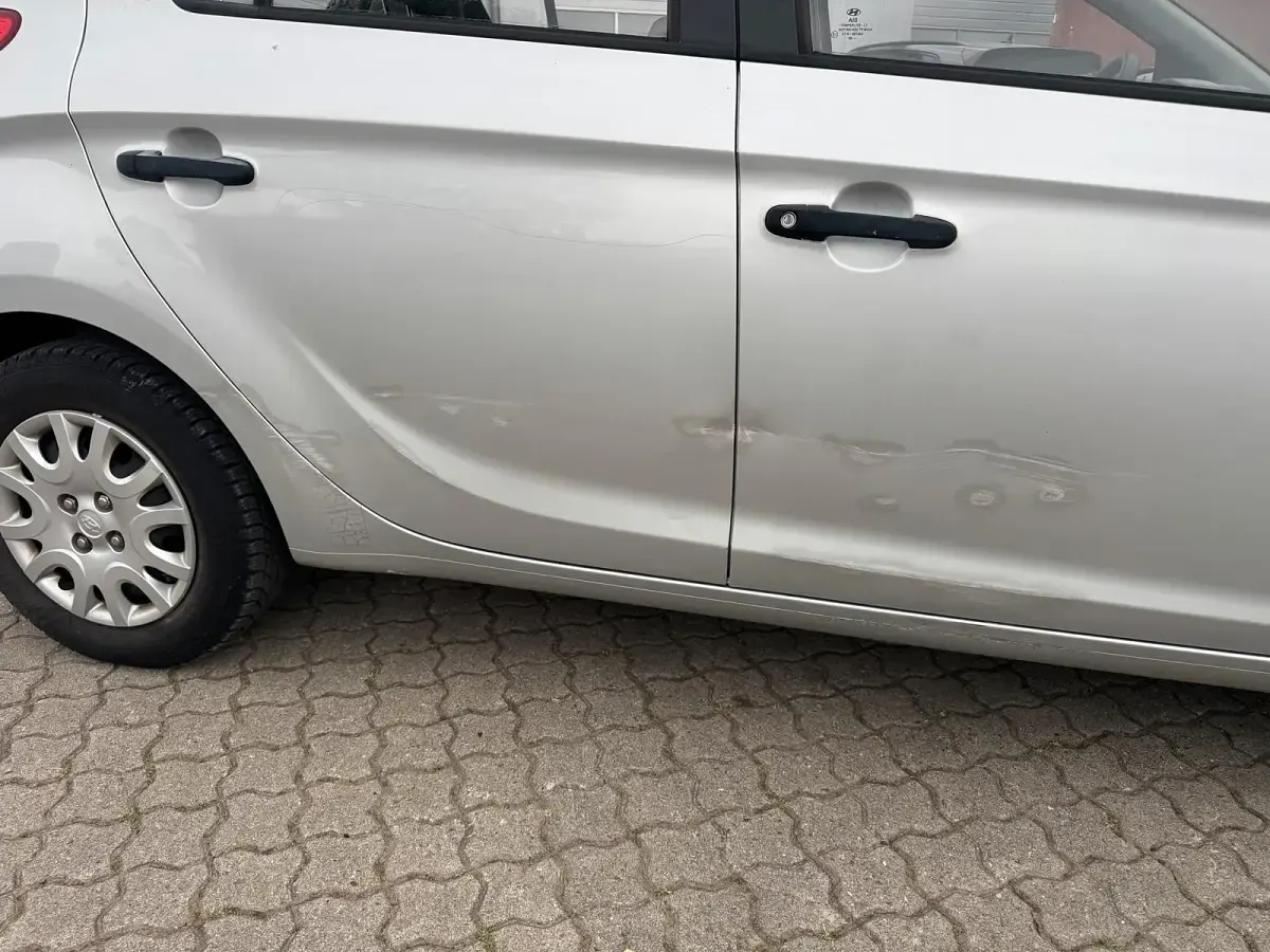 Gebraucht Hyundai i20 78 PS (57 kW) 2009 Silber Kleinwagen