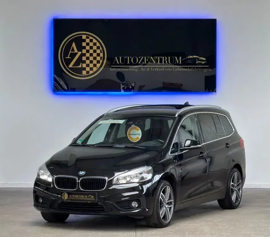 Gebraucht BMW 218 Gran Tourer Sport Line 150 PS (110 kW) 2015 Schwarz Van / Kleinbus