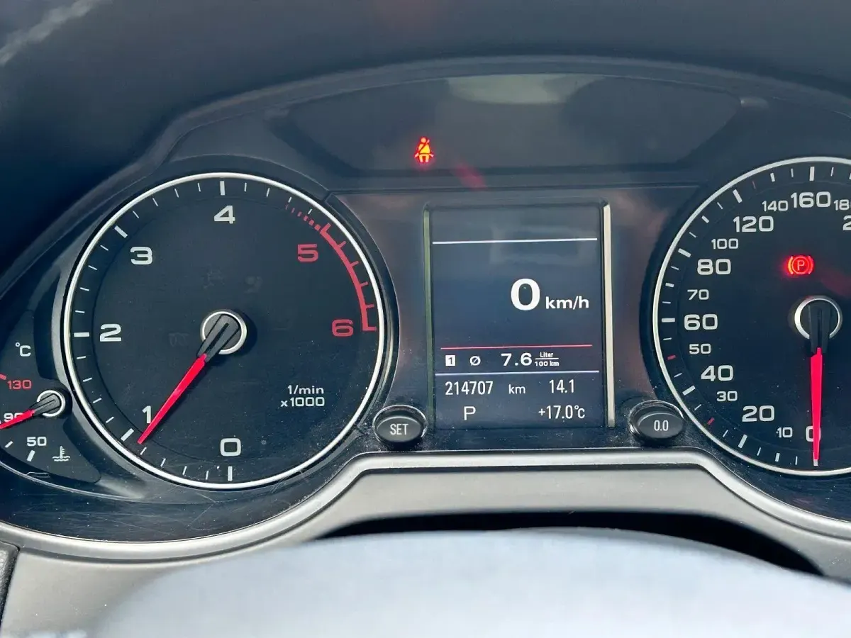 Gebraucht Audi Q5 177 PS (130 kW) 2014 Grau SUV