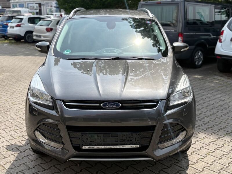 Grau Gebraucht 2015 Ford Kuga Titanium SUV | 8.999 € (Fairer Preis) - Bild 1/4