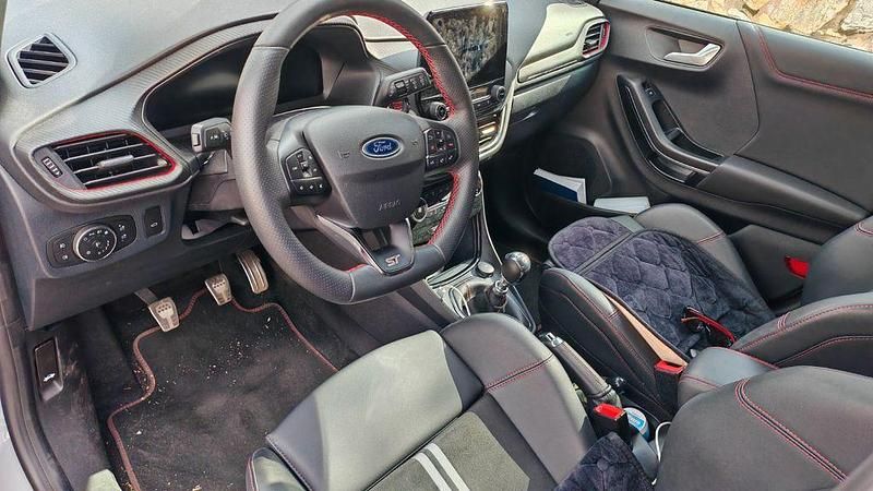 Gebraucht Ford Puma ST 200 PS (147 kW) 2024 Grau SUV