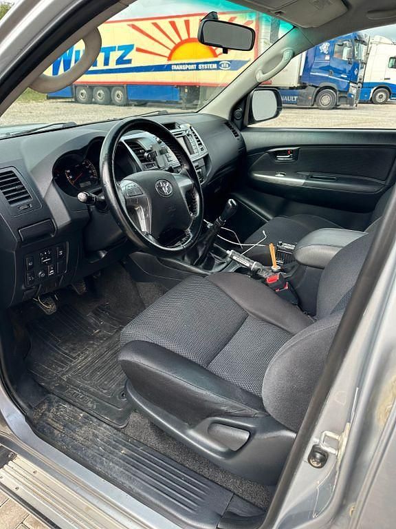 Gebraucht Toyota HiLux 144 PS (105 kW) 2016 Grau Pickup