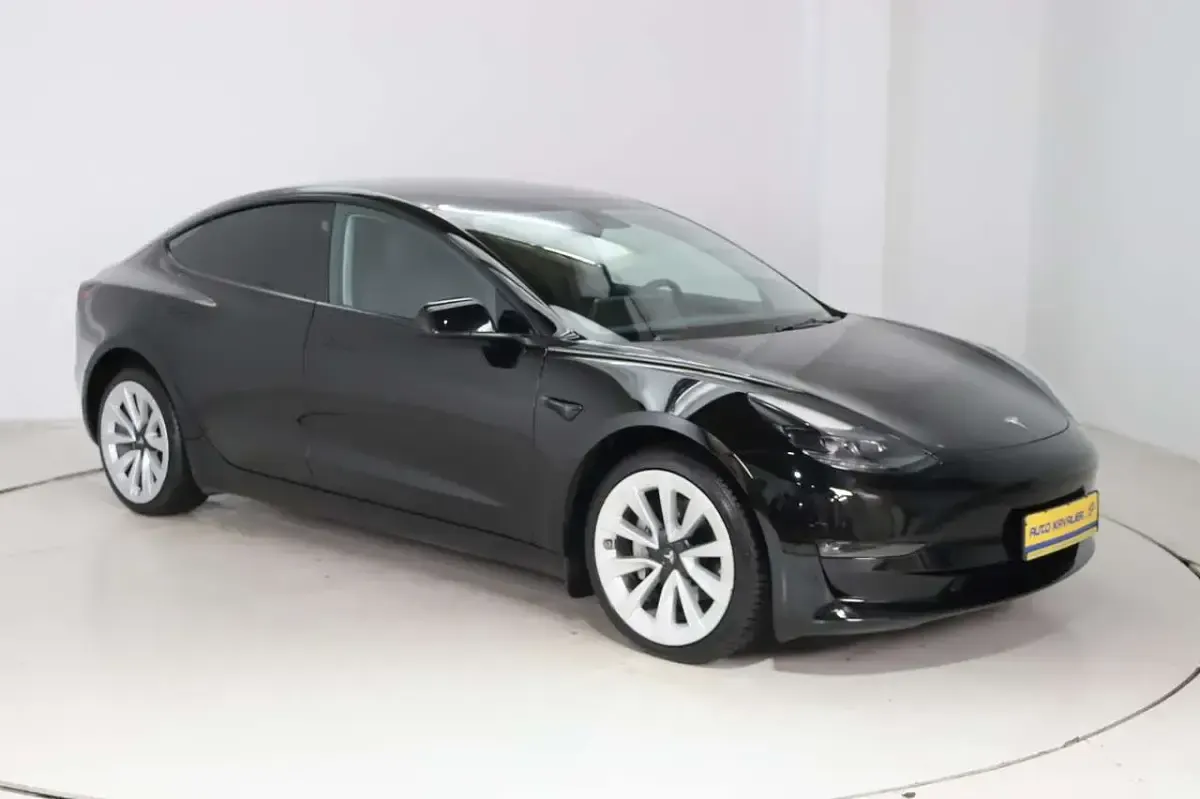 Gebraucht Tesla Model 3 Long Range AWD 324 kW (441 PS) 2023 Solid black Limousine