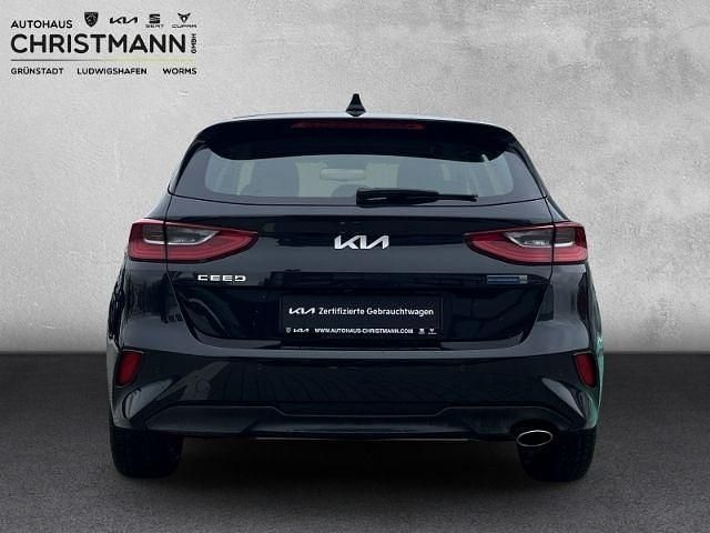 Gebraucht Kia Ceed Vision 120 PS (88 kW) 2022 Black pearl Kleinwagen