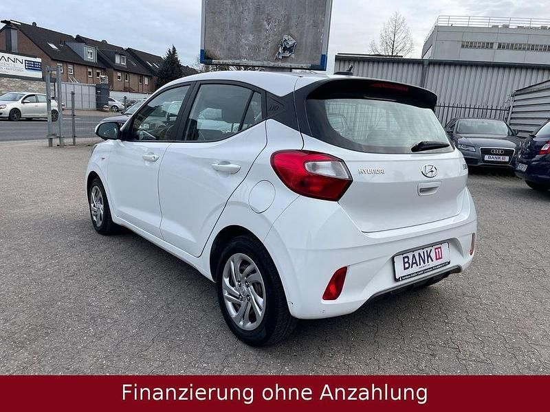 Gebraucht Hyundai i10 Select 67 PS (49 kW) 2022 Weiß Kleinwagen