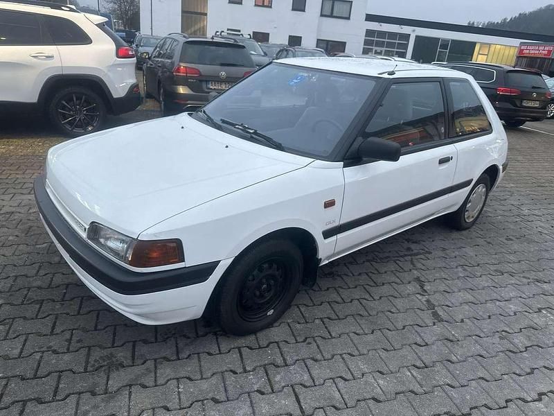 Weiß Gebraucht 1991 Mazda 323 Kleinwagen | 1.200 € - Bild 1/4