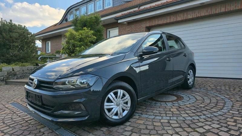 Grau Gebraucht 2018 VW Polo Kleinwagen | 9.190 € (Superpreis) - Bild 1/4