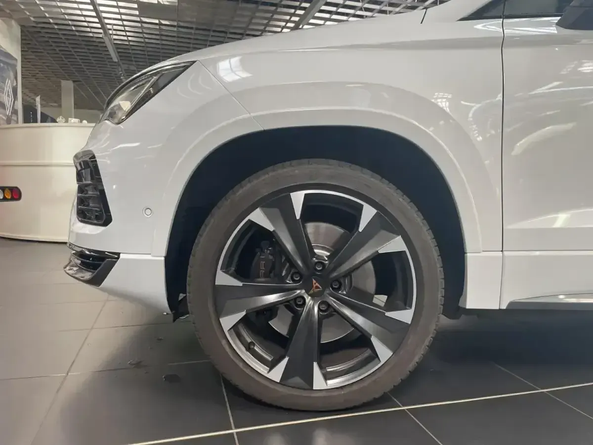 Gebraucht Cupra Ateca VZ 300 PS (220 kW) 2024 Weiß SUV