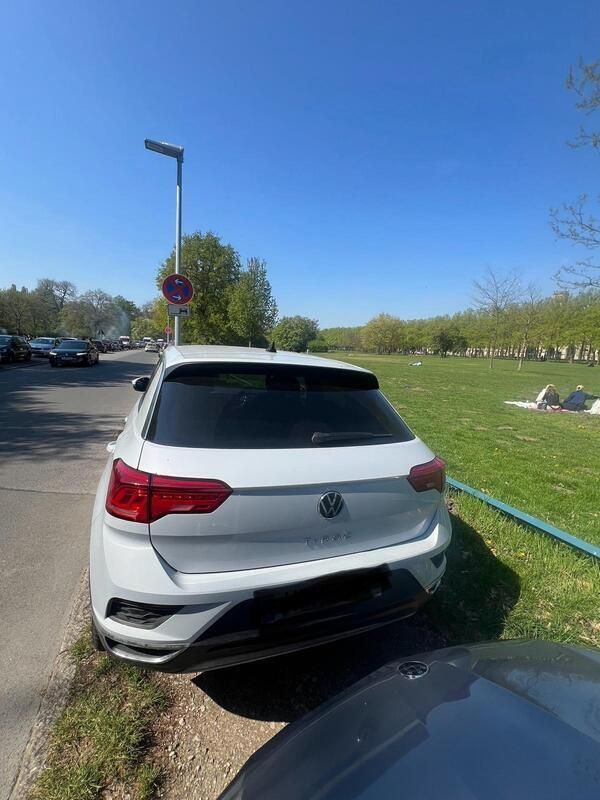 Weiß Gebraucht 2021 VW T-Roc Active SUV | 22.000 € (Guter Preis) - Bild 1/4