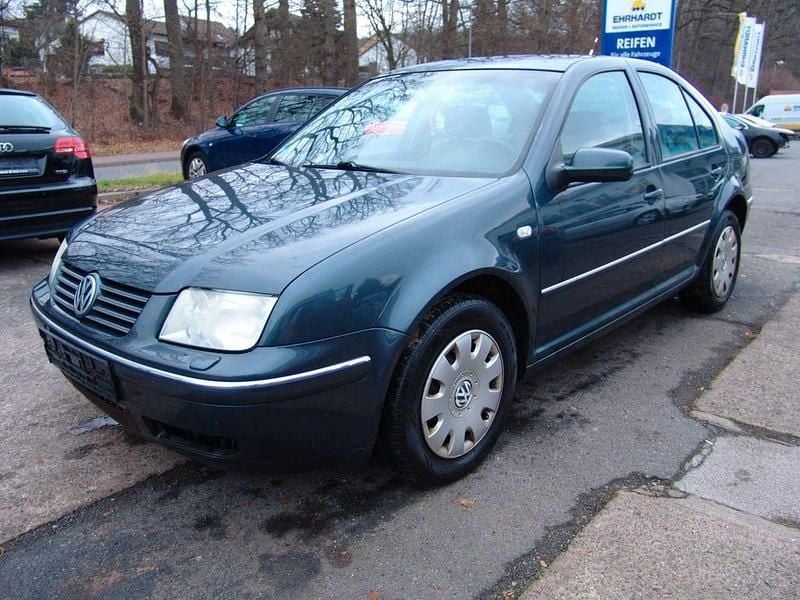 Blau Gebraucht 2003 VW Bora Pacific Limousine | 999 € (Superpreis) - Bild 1/3