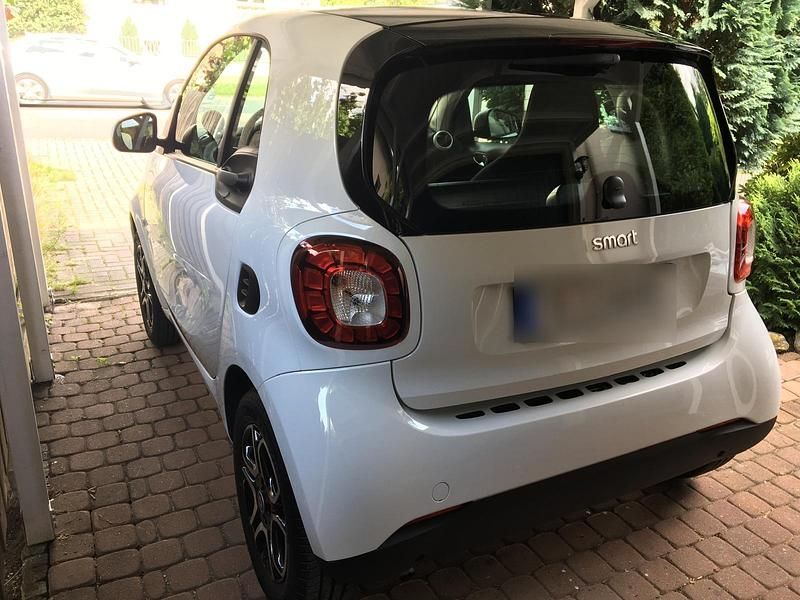 Gebraucht Smart ForTwo Coupé 72 PS (52 kW) 2016 Weiß Coupé
