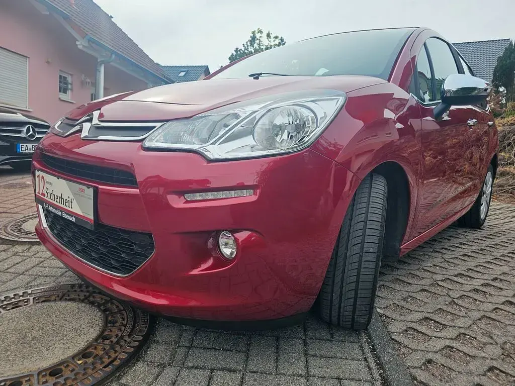 Gebraucht Citroën C3 SELECTION 82 PS (60 kW) 2014 Rot Limousine