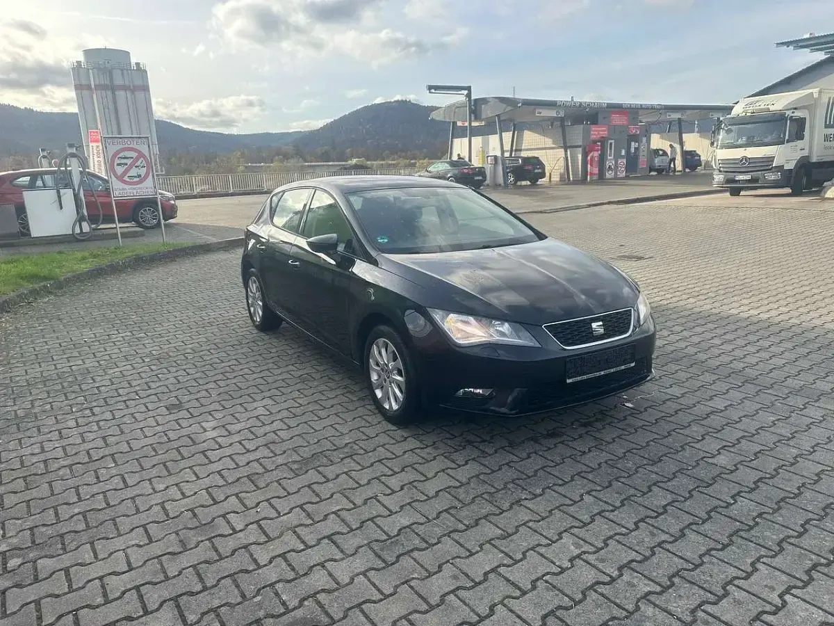 Gebraucht Seat Leon Style 122 PS (89 kW) 2013 "universo" schwarz Kleinwagen