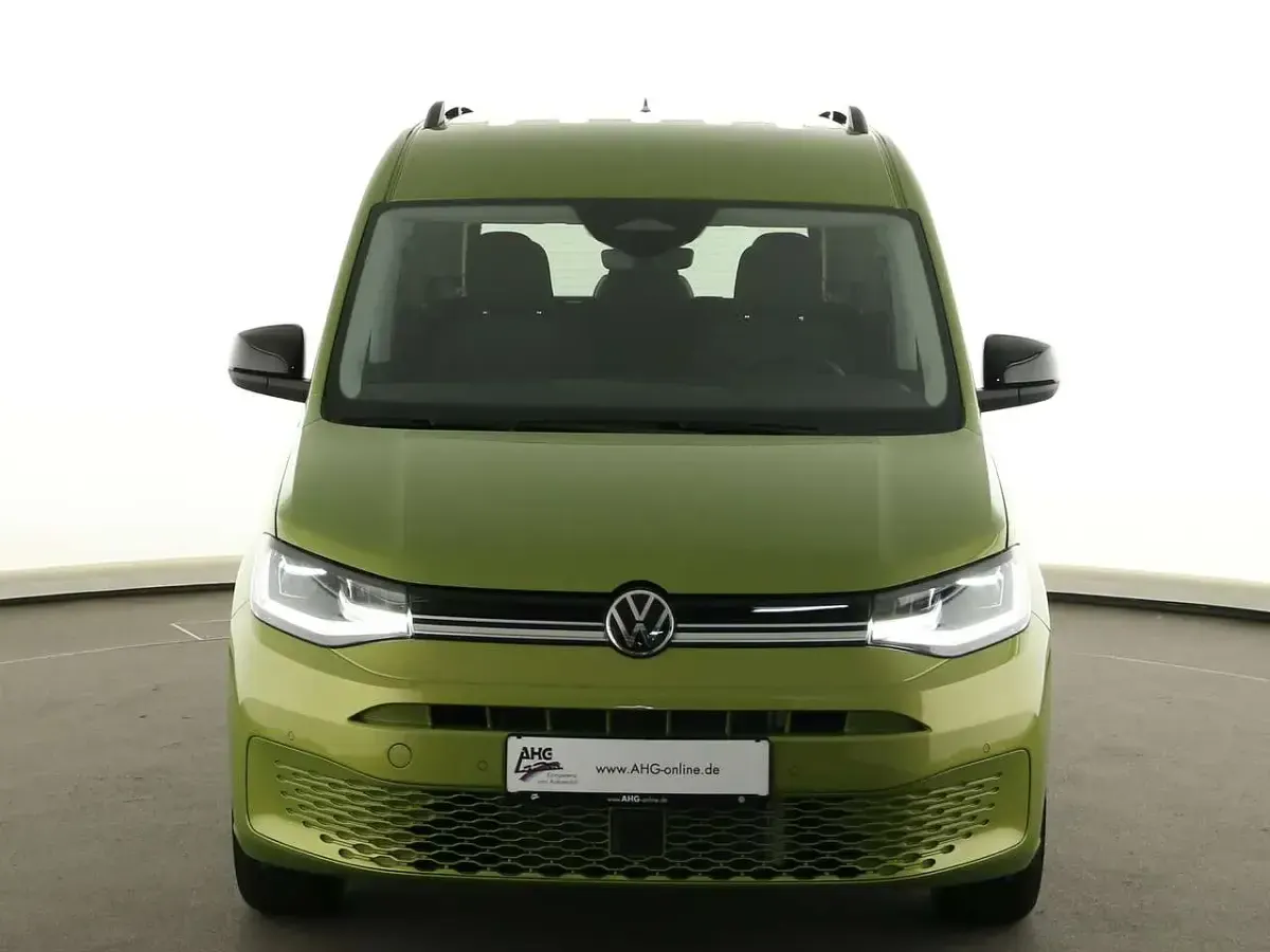 Gebraucht VW Caddy Life 116 PS (85 kW) 2025 Golden green metallic Van / Kleinbus