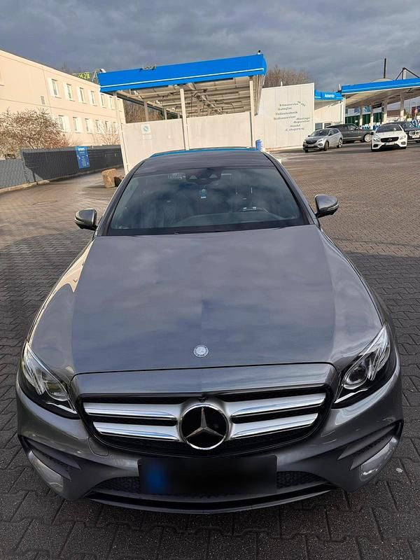 Gebraucht Mercedes E350 AMG 265 PS (194 kW) 2016 Grau Limousine