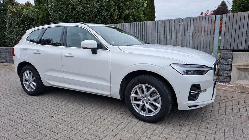 Weiß Gebraucht 2022 Volvo XC60 Pro SUV | 34.000 € (Superpreis) - Bild 1/4