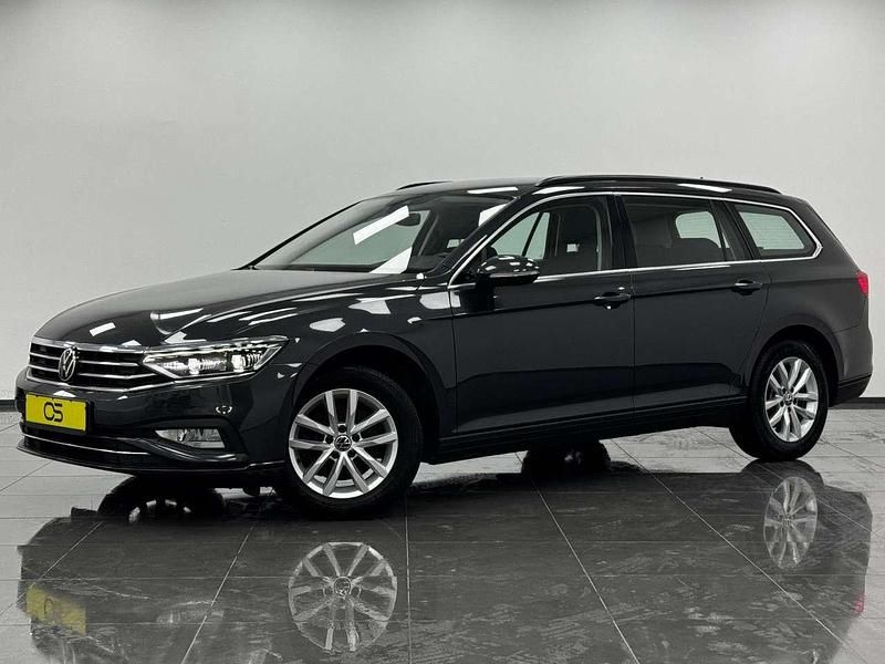 Grau Gebraucht 2021 VW Passat Business Kombi | 19.750 € (Superpreis) - Bild 1/4