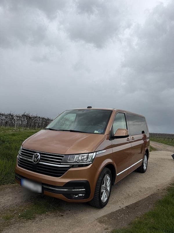 Usata VW Multivan 150 CV (110 kW) 2020 Marrone Monovolume