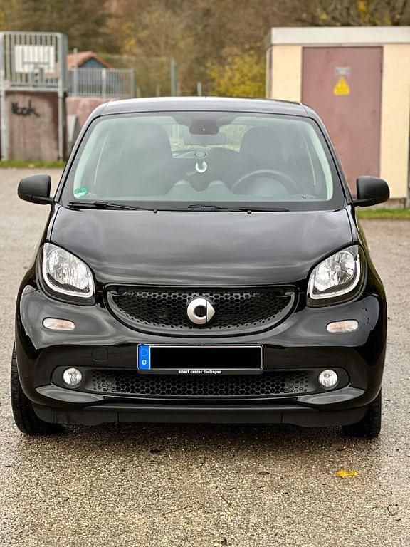 Gebraucht Smart ForFour Passion 90 PS (66 kW) 2019 Schwarz Kleinwagen