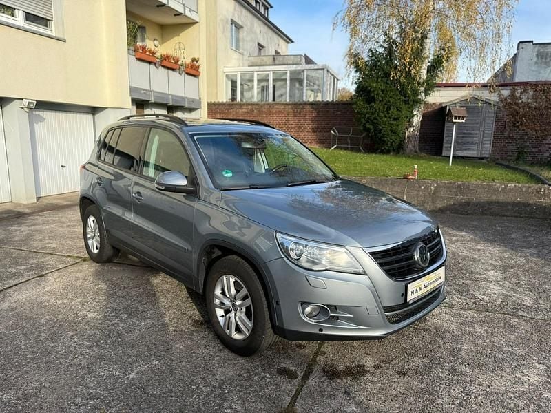 Gebraucht VW Tiguan Track & Field 140 PS (102 kW) 2007 Grau SUV