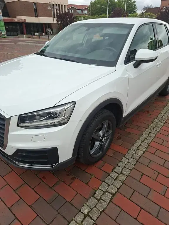 Gebraucht Audi Q2 Sport 116 PS (85 kW) 2017 Weiß SUV