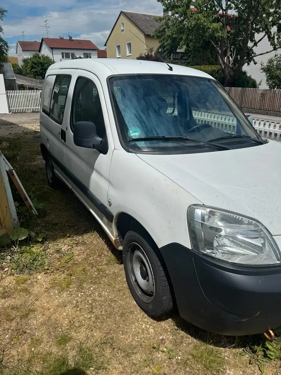 Gebraucht Peugeot Partner 75 PS (55 kW) 2009 Weiß Van / Kleinbus