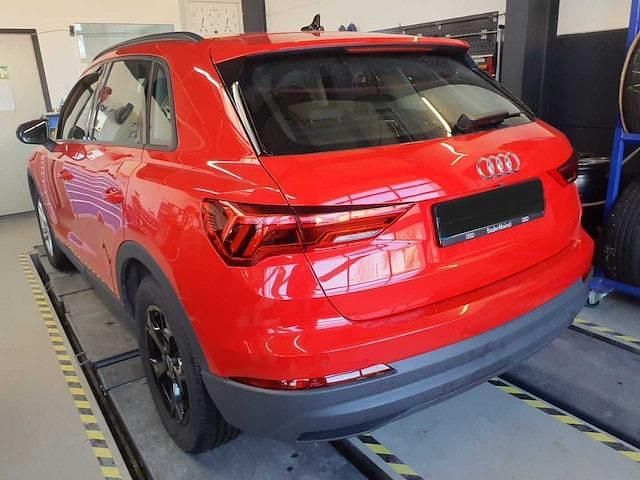 Gebraucht Audi Q3 Ambiente 150 PS (110 kW) 2020 Tangorot metallic SUV