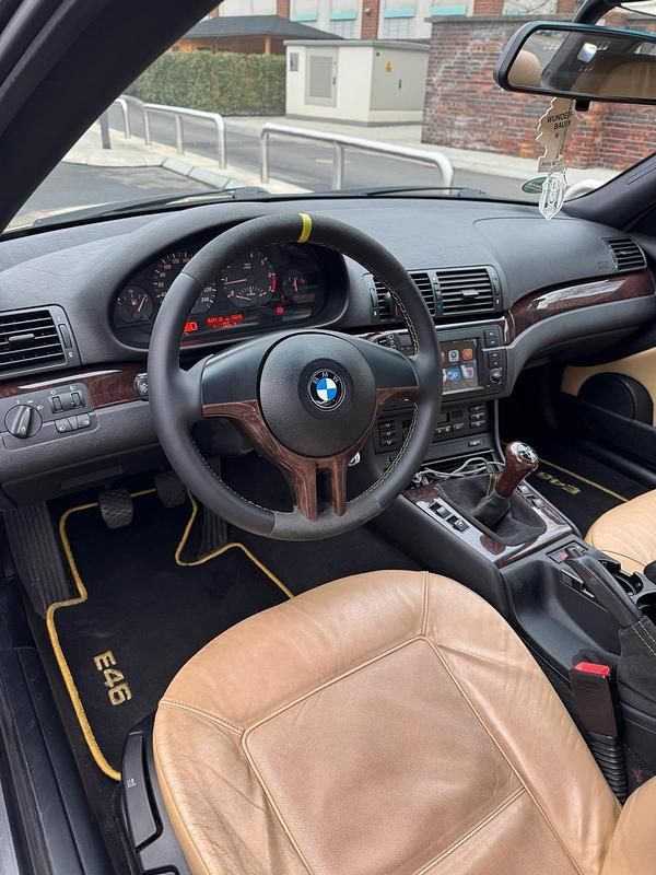 Gebraucht BMW 318 M Sport 118 PS (86 kW) 2001 Gelb Coupé