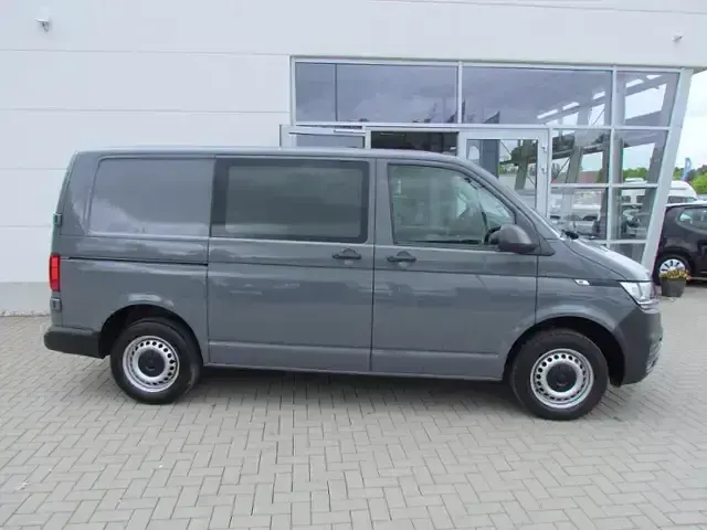 Używany VW T6.1 110 KM (80 kW) 2022 Szary Van