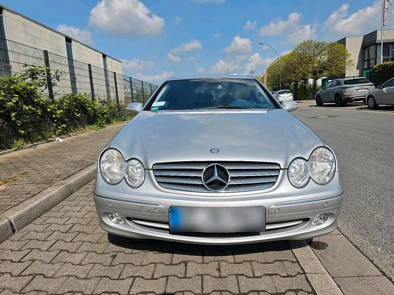 Gebraucht Mercedes CLK240 170 PS (125 kW) 2003 Silber Coupé