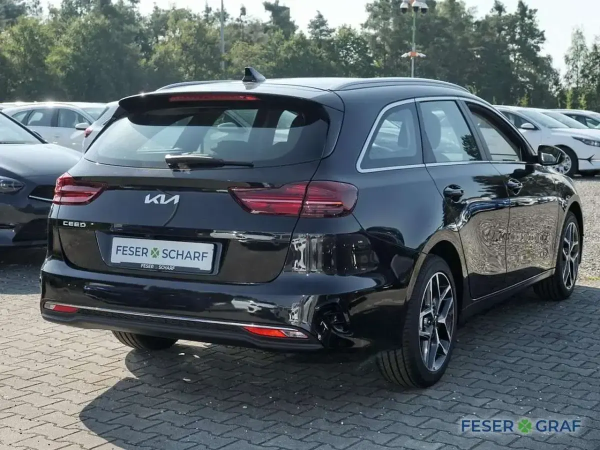 Gebraucht Kia Ceed Sportswagon Style 140 PS (102 kW) 2025 Silber Kombi