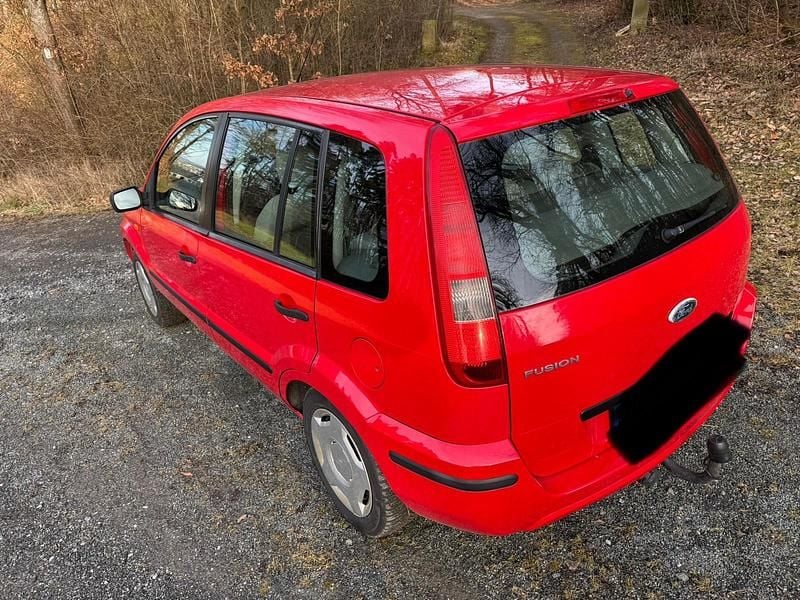 Gebraucht Ford Fusion 101 PS (74 kW) 2003 Rot Limousine