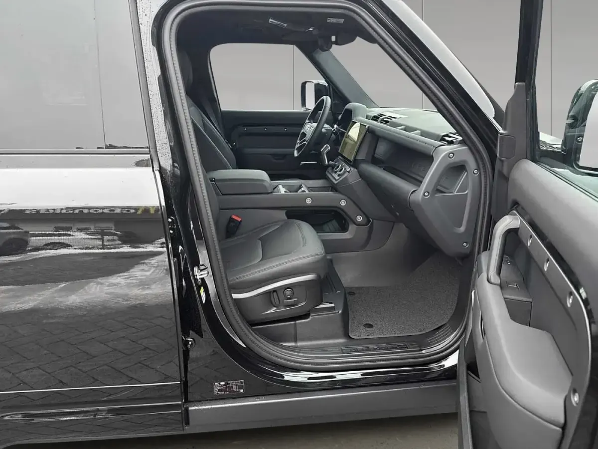 Occasion Land Rover Defender SE Dynamic 252 ch (185 kW) 2026 Noir SUV