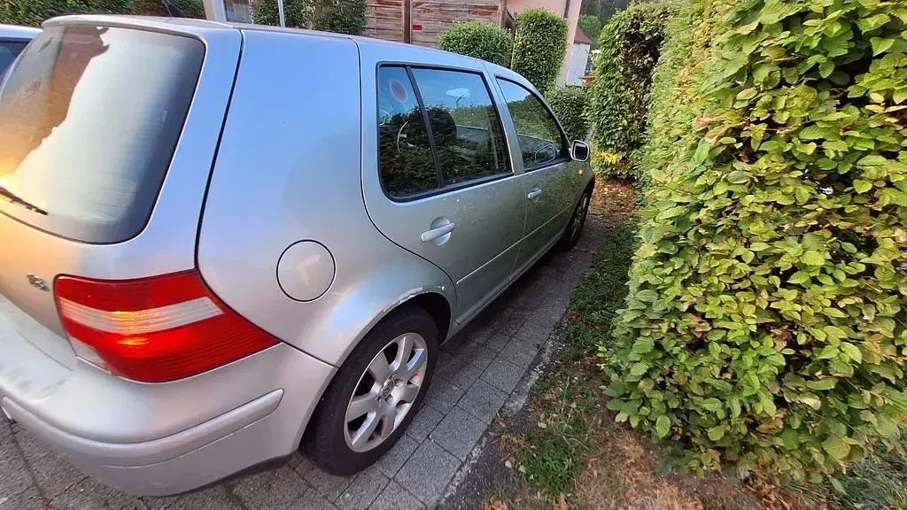 Gebraucht VW Golf IV Comfortline 102 PS (75 kW) 2003 Silber Limousine
