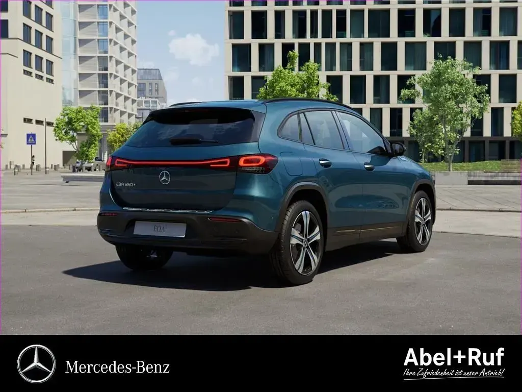 Używany Mercedes EQA250+ Progressive 139 kW (190 KM) 2022 Niebieski SUV
