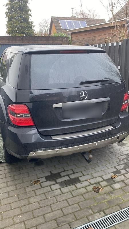 Gebraucht Mercedes ML280 190 PS (139 kW) 2005 Schwarz SUV