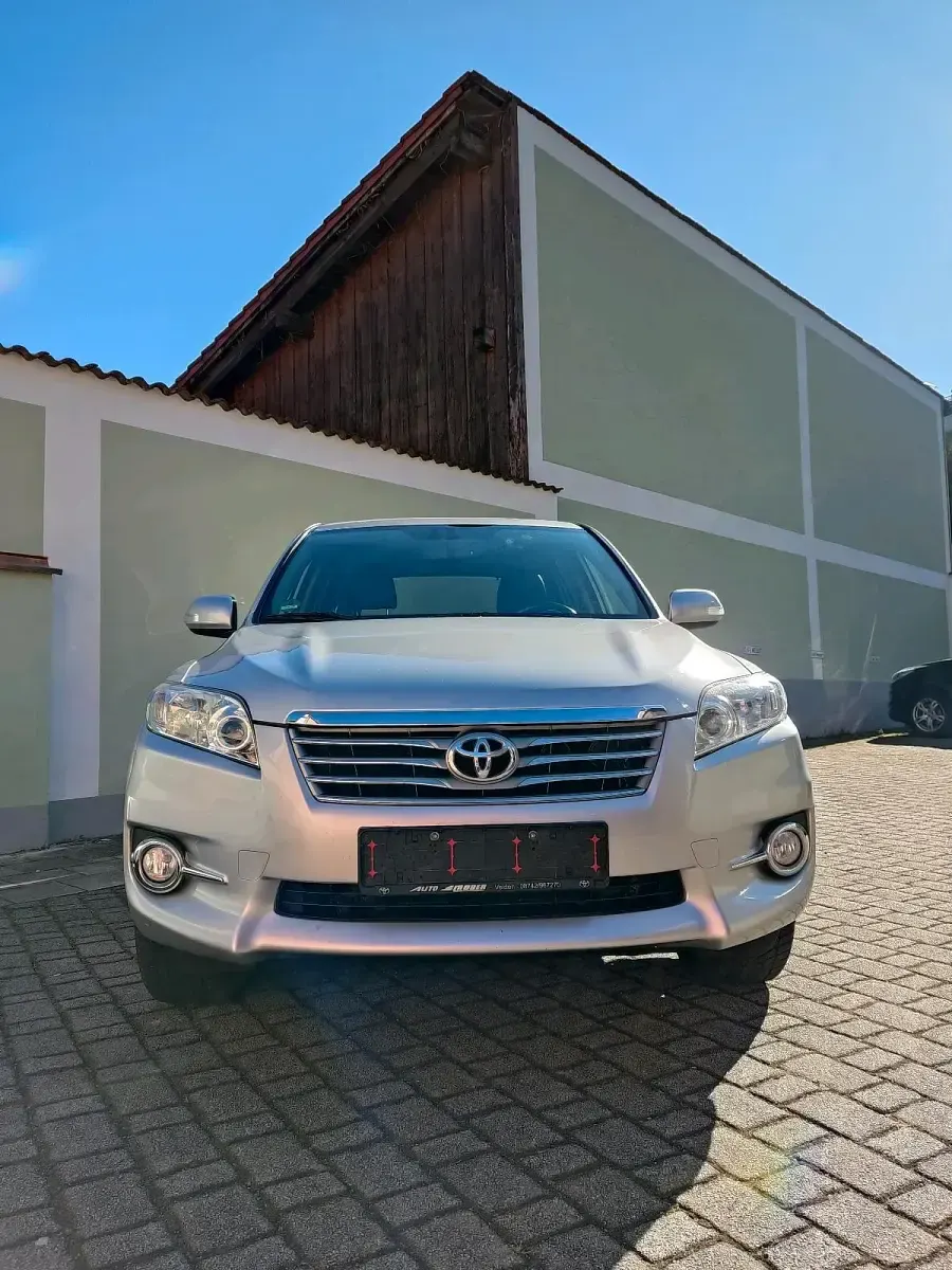 Gebraucht Toyota RAV4 176 PS (129 kW) 2011 Silber SUV