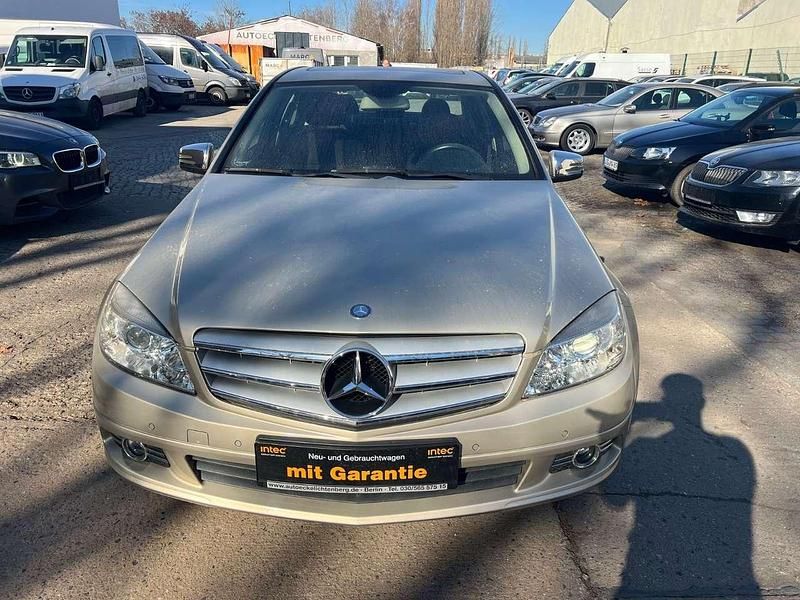 Gebraucht Mercedes C180 156 PS (114 kW) 2009 Beige Limousine