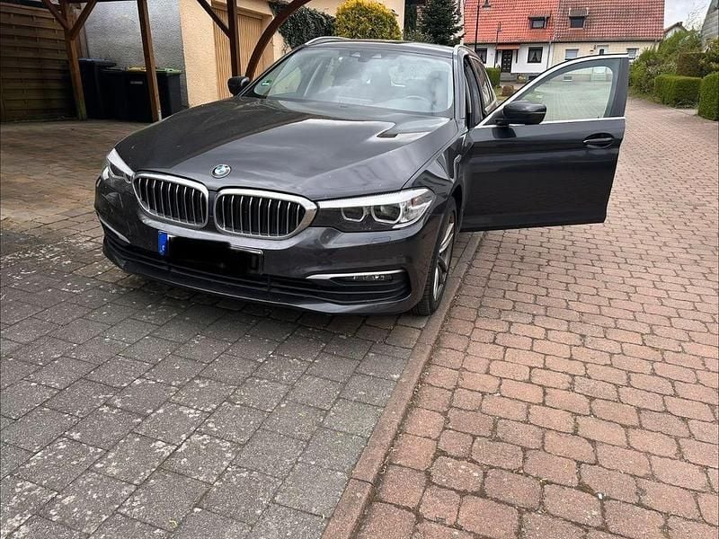 Second-hand BMW 520 Sport Line 190 CP (139 kW) 2018 Gri Break